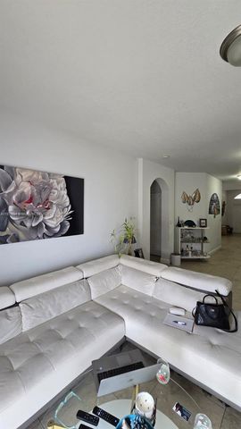 3241 SW 147th Ct, Miami, FL 33185