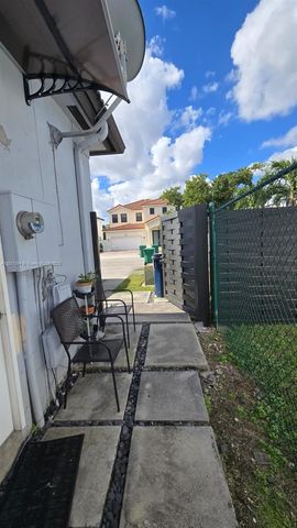 3241 SW 147th Ct, Miami, FL 33185