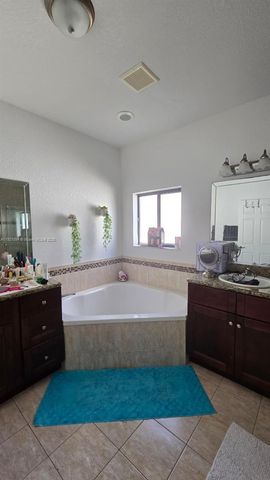 3241 SW 147th Ct, Miami, FL 33185