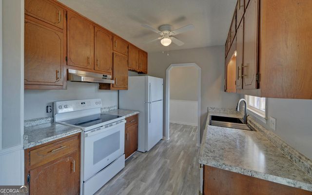 704 Skyline Drive, Toccoa, GA 30577