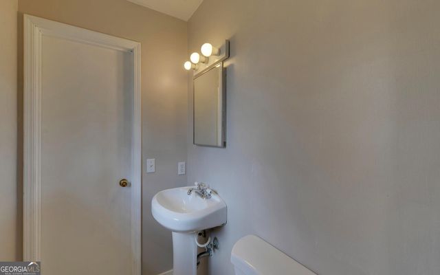 704 Skyline Drive, Toccoa, GA 30577