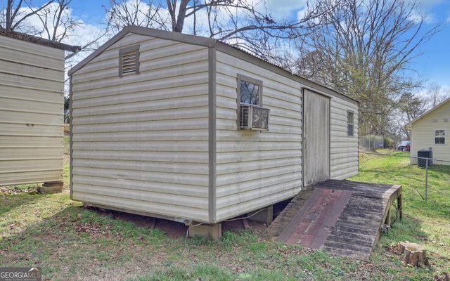 704 Skyline Drive, Toccoa, GA 30577