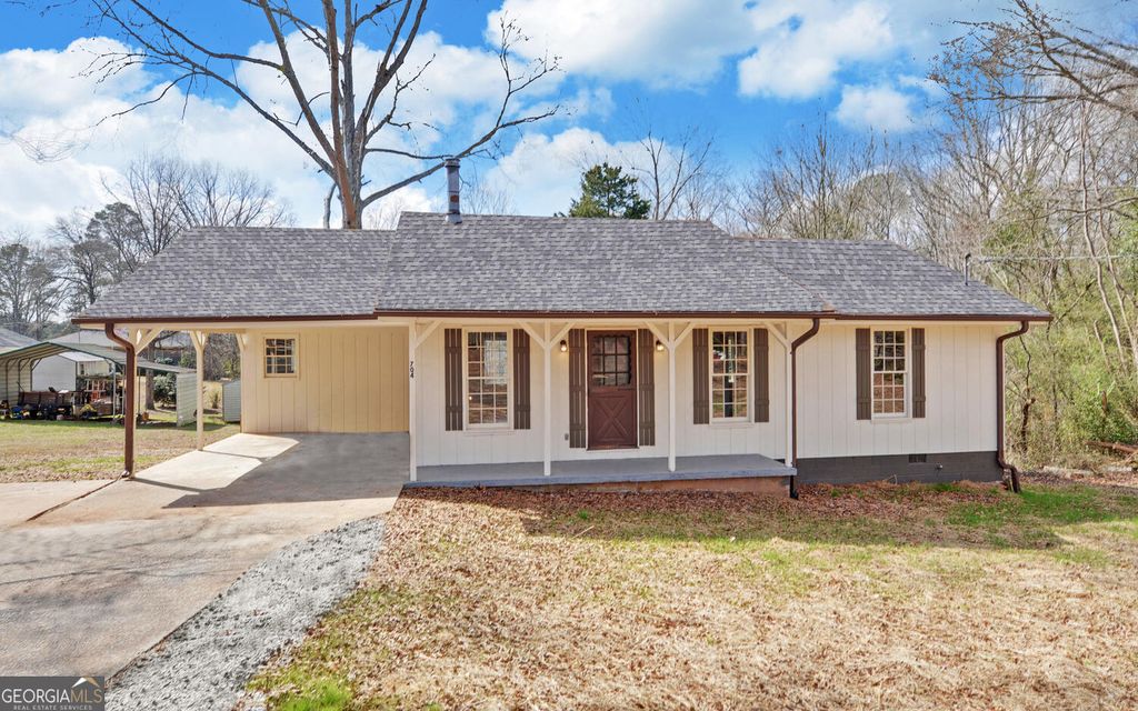 704 Skyline Drive, Toccoa, GA 30577