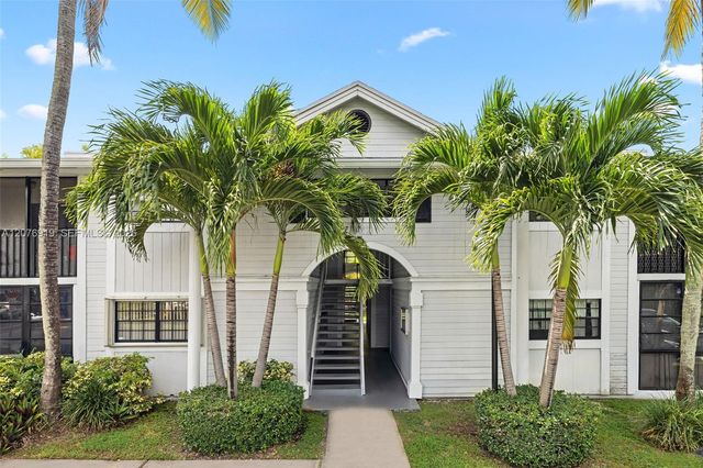 827 NE 199th Street 206, Miami, FL 33179