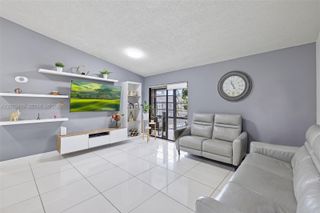 827 NE 199th Street 206, Miami, FL 33179