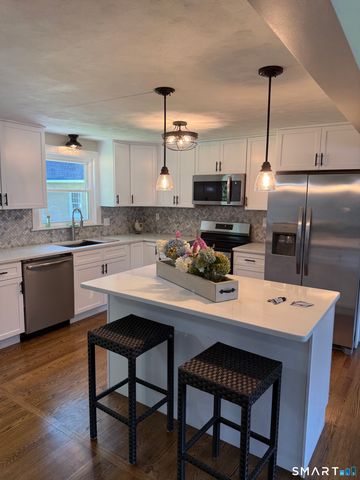 10 Lox Lane, Enfield, CT 06082