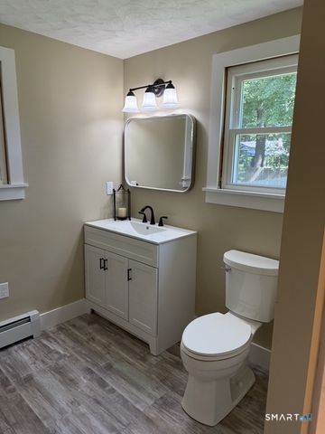 10 Lox Lane, Enfield, CT 06082