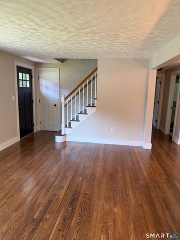 10 Lox Lane, Enfield, CT 06082