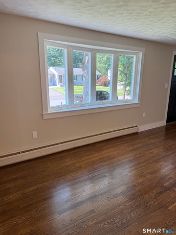 10 Lox Lane, Enfield, CT 06082
