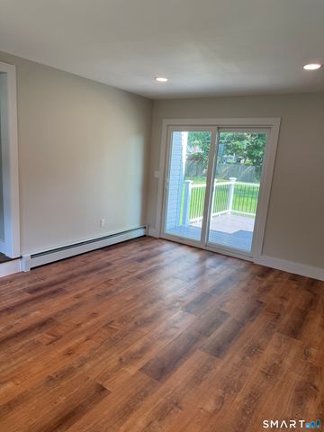 10 Lox Lane, Enfield, CT 06082