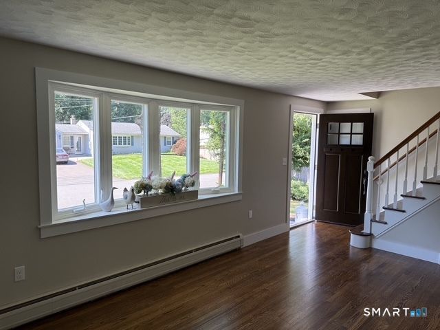 10 Lox Lane, Enfield, CT 06082