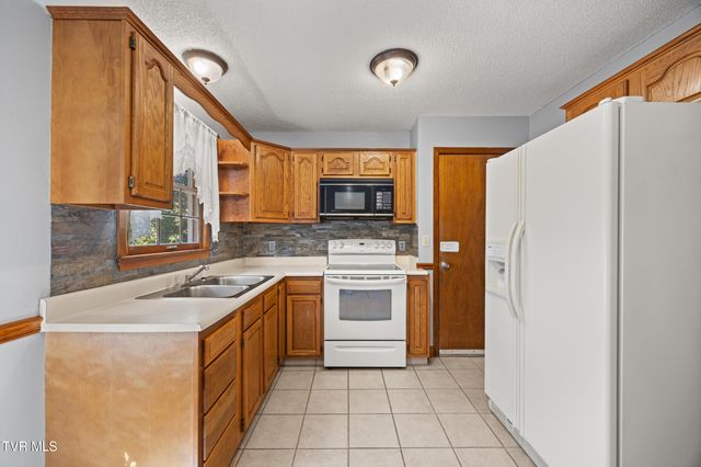 226 High Oak Drive, Bristol, VA 24201