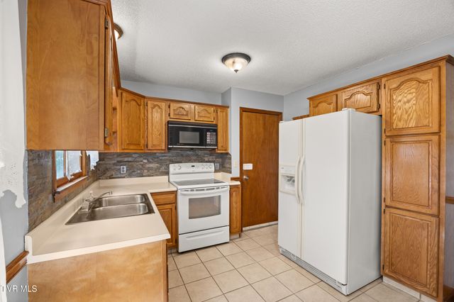 226 High Oak Drive, Bristol, VA 24201
