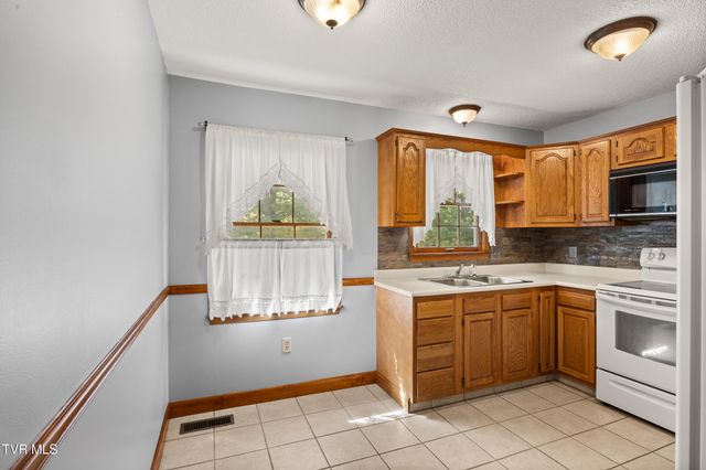 226 High Oak Drive, Bristol, VA 24201