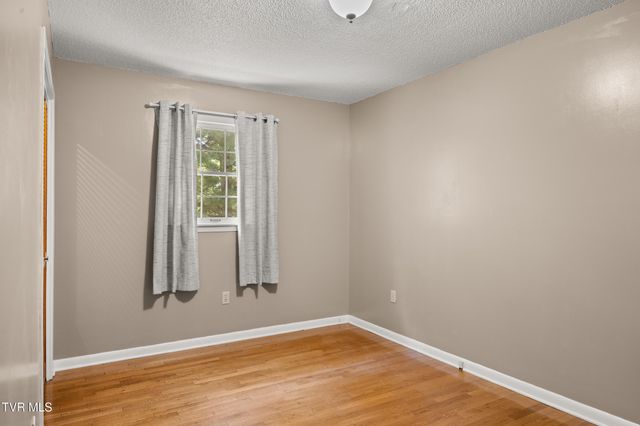 226 High Oak Drive, Bristol, VA 24201