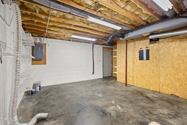 226 High Oak Drive, Bristol, VA 24201