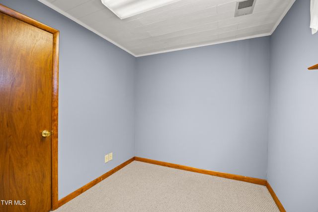226 High Oak Drive, Bristol, VA 24201