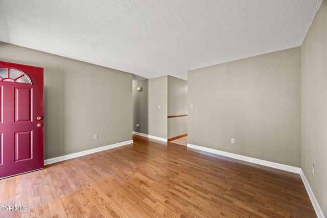 226 High Oak Drive, Bristol, VA 24201
