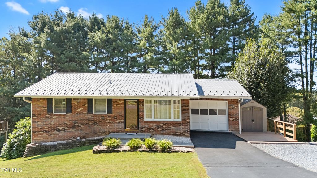 226 High Oak Drive, Bristol, VA 24201