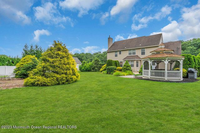 296 White Road, Jackson, NJ 08527