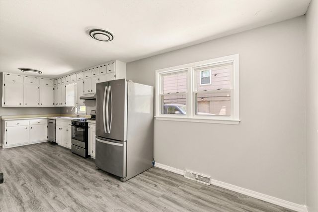 624 Mckinley Avenue, Des Moines, IA 50315