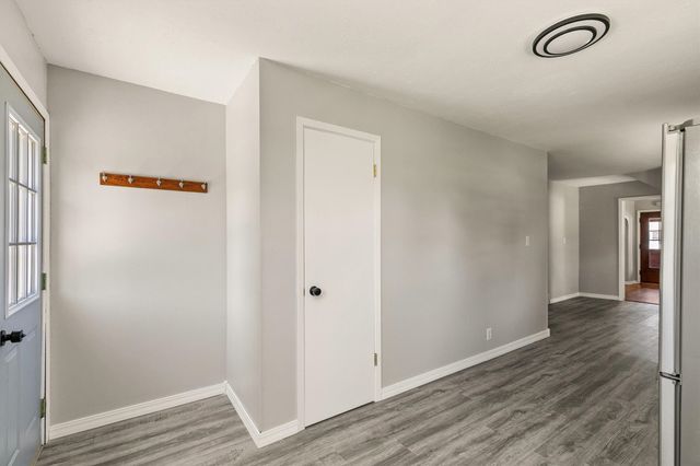 624 Mckinley Avenue, Des Moines, IA 50315