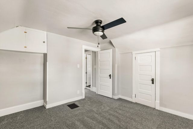624 Mckinley Avenue, Des Moines, IA 50315