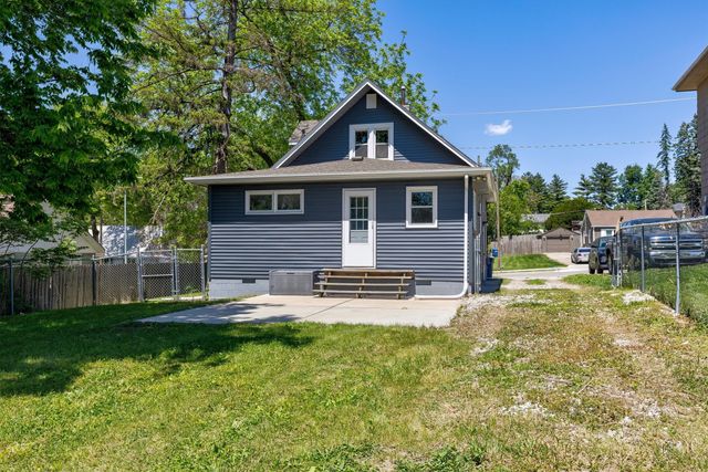 624 Mckinley Avenue, Des Moines, IA 50315