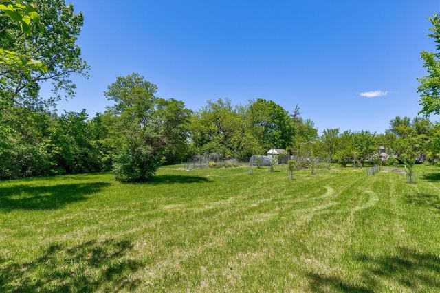 624 Mckinley Avenue, Des Moines, IA 50315
