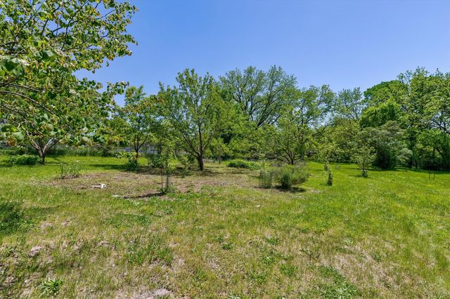 624 Mckinley Avenue, Des Moines, IA 50315