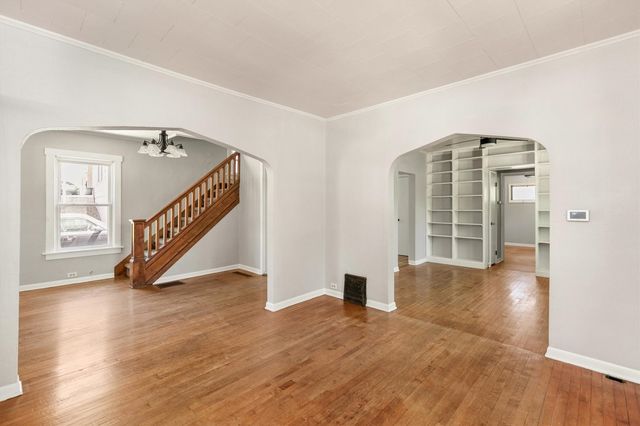 624 Mckinley Avenue, Des Moines, IA 50315