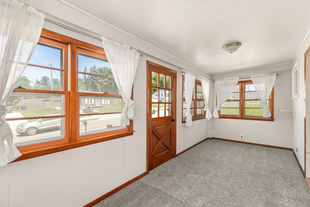 624 Mckinley Avenue, Des Moines, IA 50315