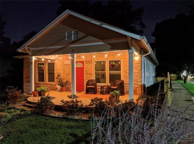 5 Lakeview Dr, Atlanta, GA 30317