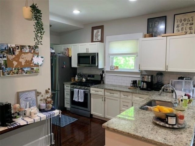 5 Lakeview Dr, Atlanta, GA 30317