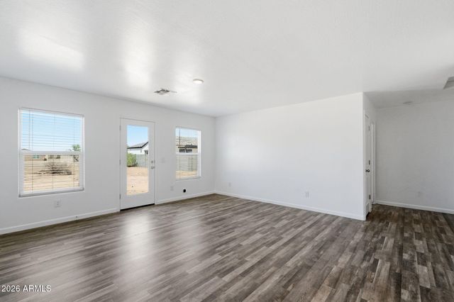 9346 W RAVEN Drive, Arizona City, AZ 85123