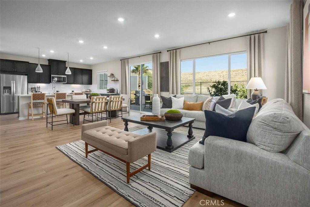 Image 2 of property listing at 4584 Avellino Place, Lake Elsinore, CA 92530