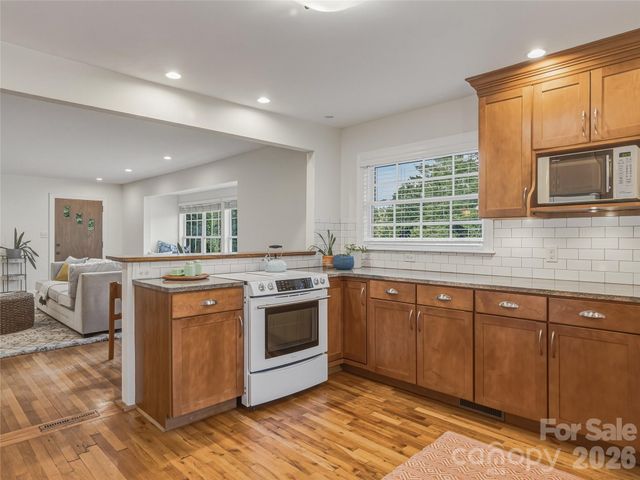 29 Westall Avenue, Asheville, NC 28804