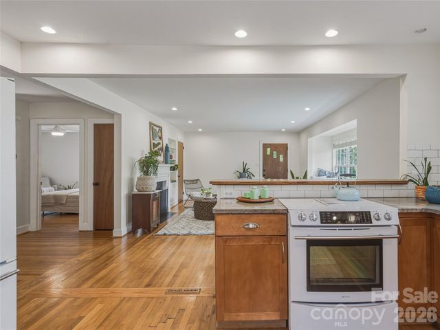 29 Westall Avenue, Asheville, NC 28804