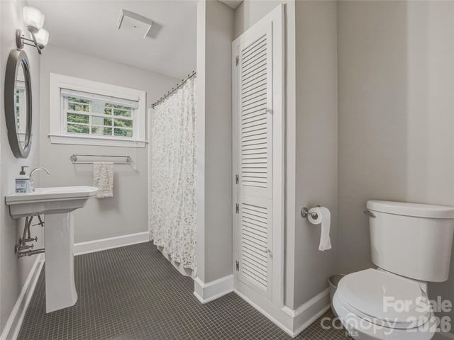 29 Westall Avenue, Asheville, NC 28804