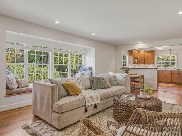 29 Westall Avenue, Asheville, NC 28804