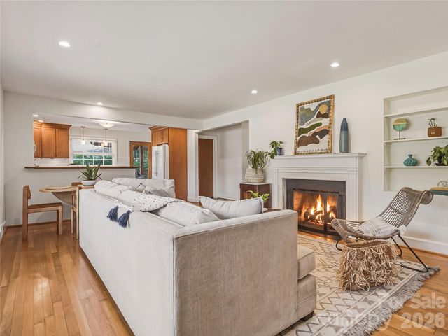 29 Westall Avenue, Asheville, NC 28804