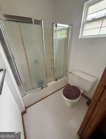 875 Prosperity Drive, Swainsboro, GA 30401