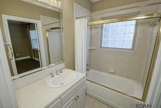 2321 Shadowbrook Dr, Baton Rouge, LA 70816