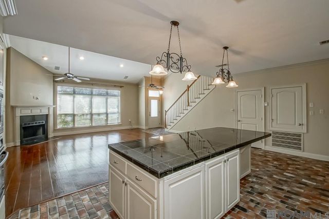 2321 Shadowbrook Dr, Baton Rouge, LA 70816