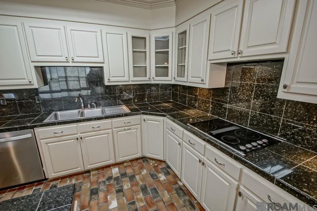 2321 Shadowbrook Dr, Baton Rouge, LA 70816