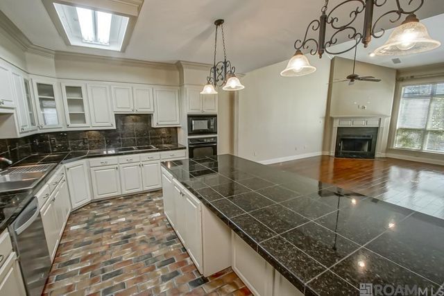 2321 Shadowbrook Dr, Baton Rouge, LA 70816