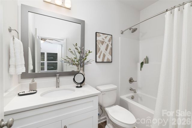 6924 Ridge Lane Road, Charlotte, NC 28262