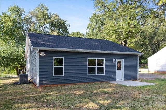 6924 Ridge Lane Road, Charlotte, NC 28262