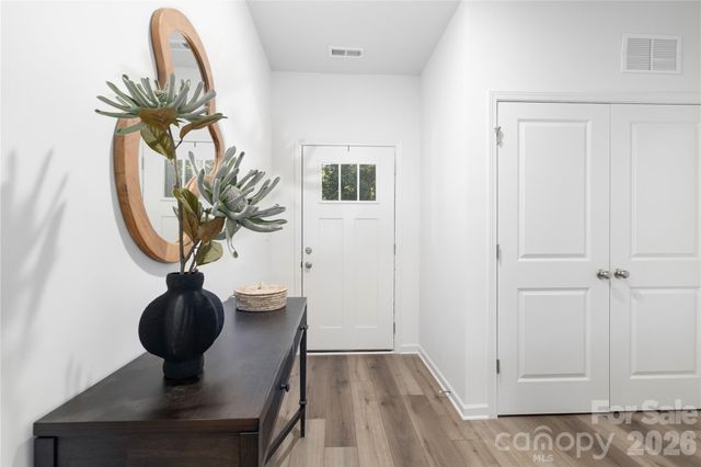 6924 Ridge Lane Road, Charlotte, NC 28262