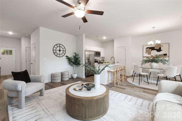 6924 Ridge Lane Road, Charlotte, NC 28262